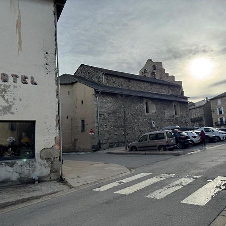 L'Etoile Filante Villa Formigueres Luaran gambar